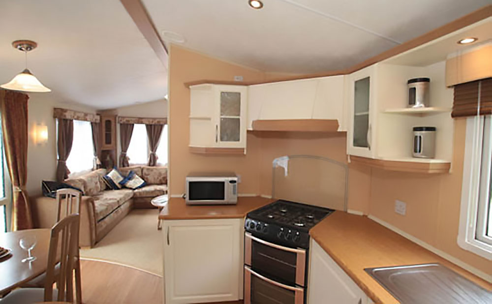 Maple Kitchen to Lounge self catering in Wiltshire